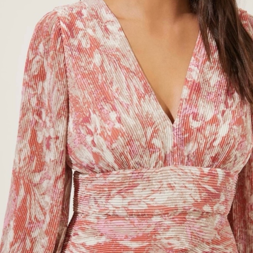 Astr The Label Pink Long Sleeve Mini Dress - Picture 4 of 17